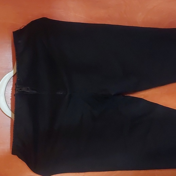 Rock and Republic jeggings. - Picture 2 of 4